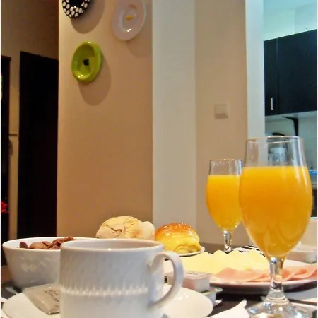 波尔图索拉尔一室公寓酒店 *