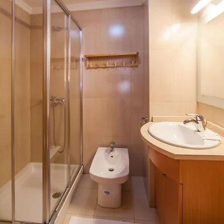 波尔图索拉尔一室公寓酒店 *