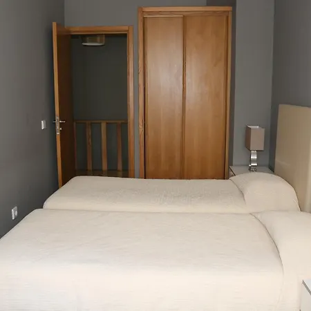 波尔图索拉尔一室公寓酒店 *