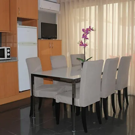 波尔图索拉尔一室公寓酒店 * 波尔图